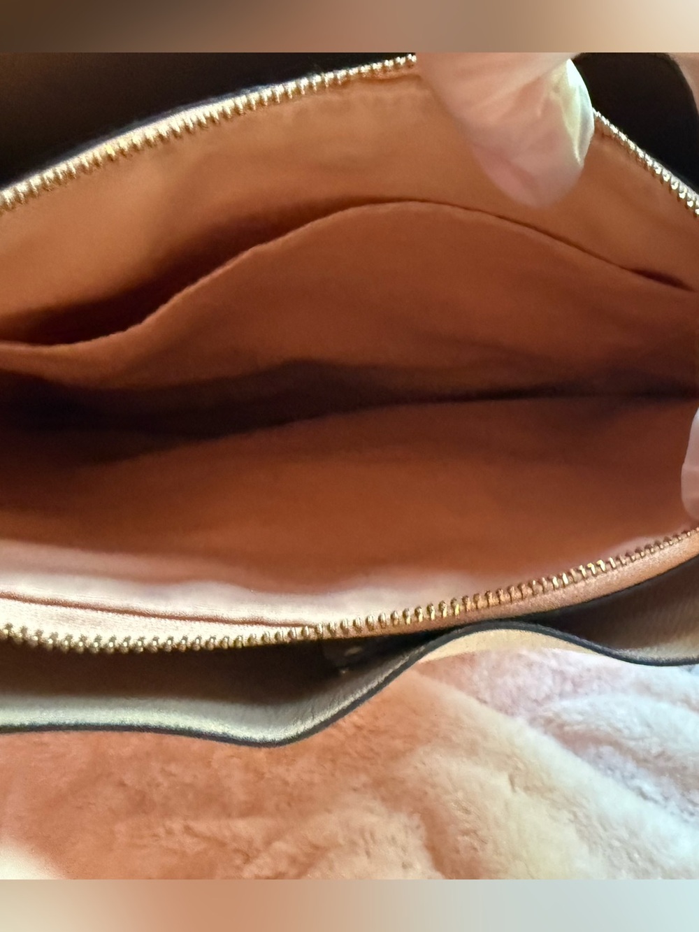 🍓Coach Mollie Bucket Bag with Strawberry Print Cream Pink Leather Shoulder EUC - Picture 7 of 10